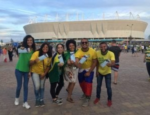 Brasileiros assistem jogo da seleção sem pagar ingresso